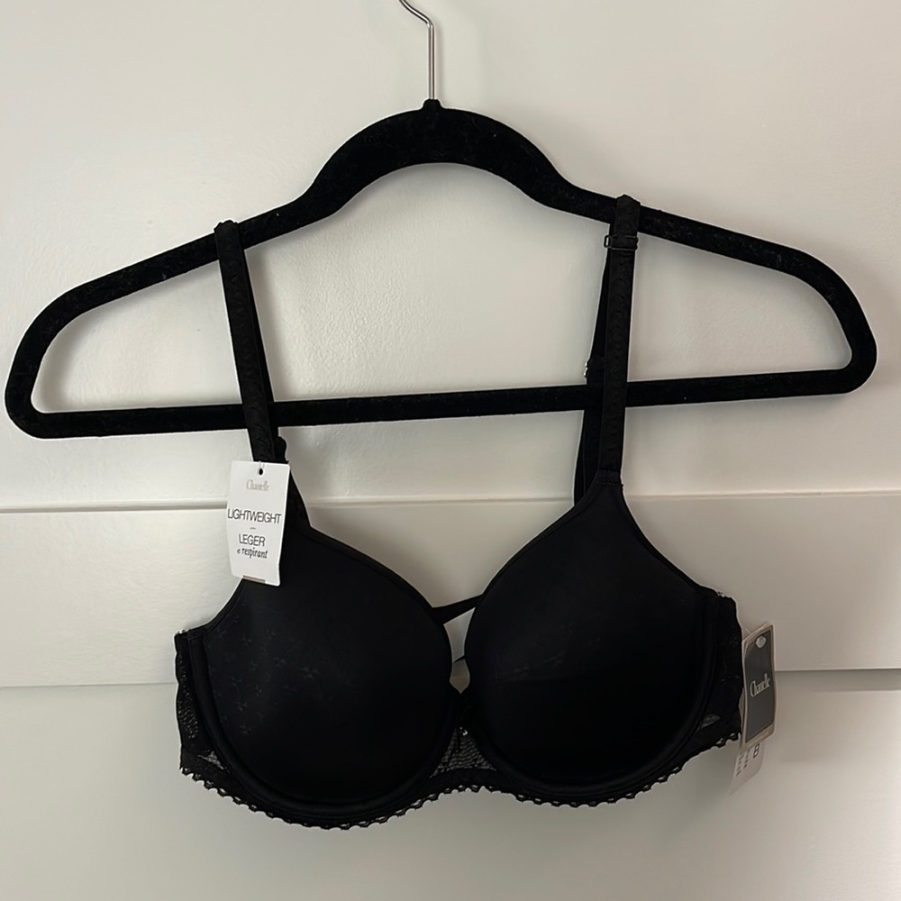 Black Chantelle lightweight bra, size 34B, NWT